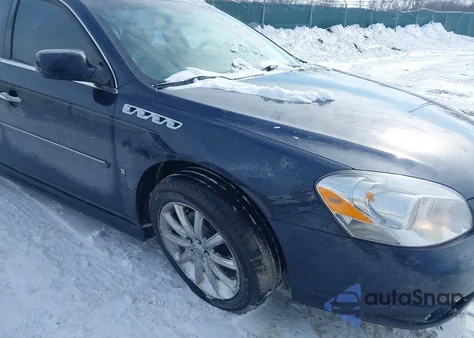 2008 Buick Lucerne Cxs z USA, uszkodzony, nr VIN 1G4HE57Y78U156923